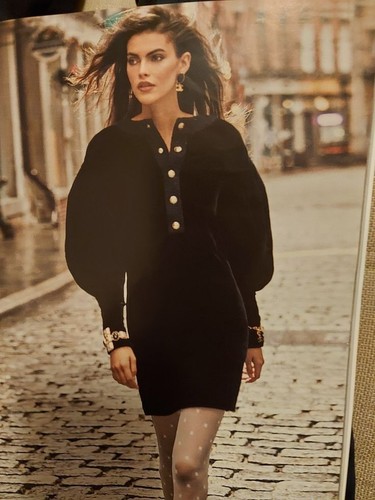 Chanel fall 2020 runway velvet - chanel,